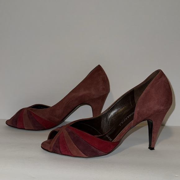 Bruno Magli Pink/Purple Suede 3” Peep Toe Pumps! - Picture 3 of 8